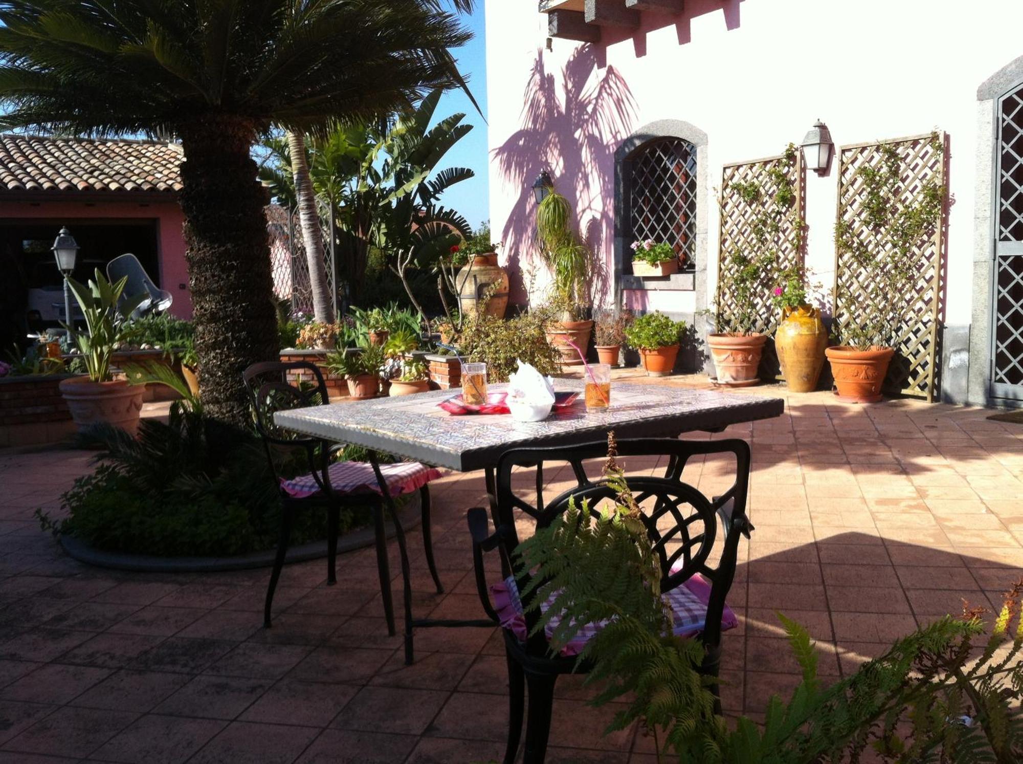 Il Giardino Segreto Bed & Breakfast Trappitello Ruang foto
