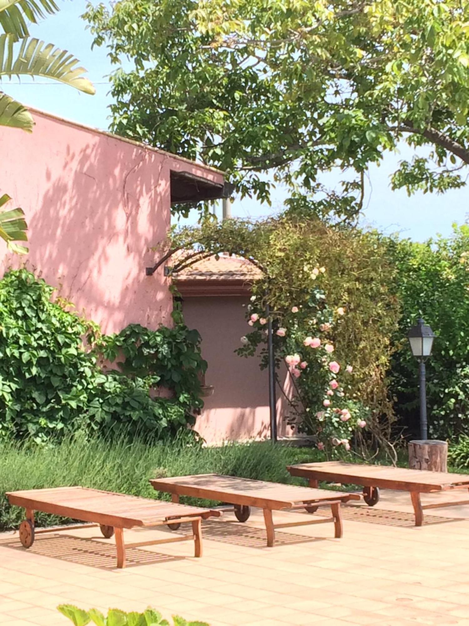 Il Giardino Segreto Bed & Breakfast Trappitello Bagian luar foto